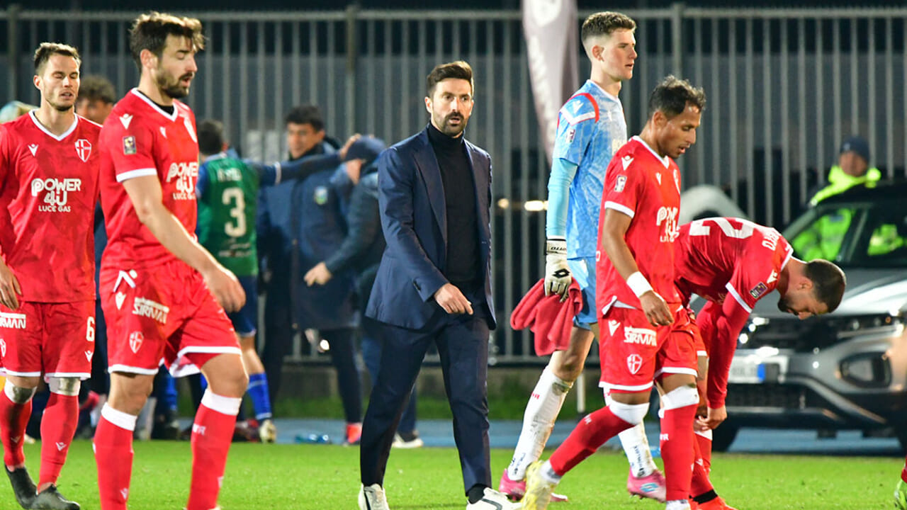 Calcio Padova: Ripresa Post-Salò! Peghin Invita alla Serenità, Delli Carri Punta sul Futuro!