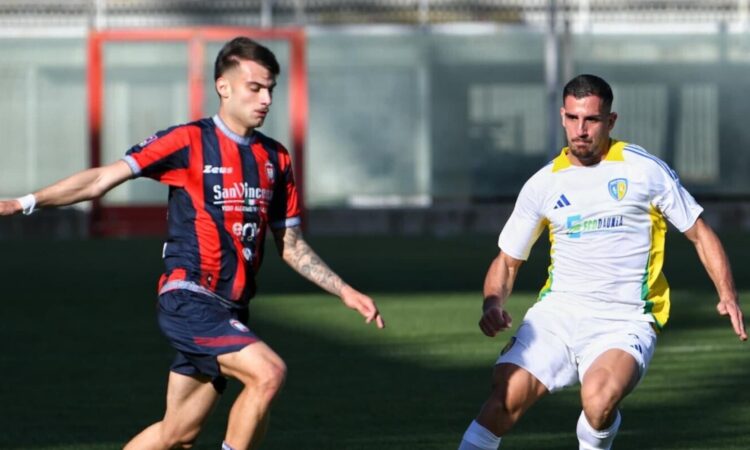 Serie C: Il Duello Epico tra Crotone e Foggia! Chi Avrà la Maggiore Possibilità di Vittoria?